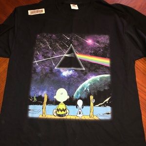 Dark side of the moon / peanuts shirt